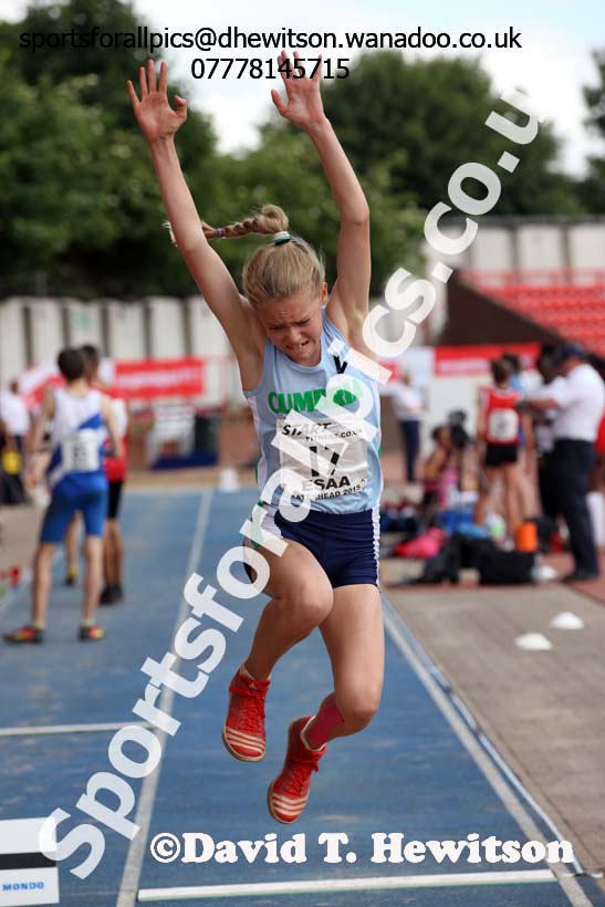 Junior girls long jump, 2015 English Schools Track and Field Champs., Gateshead Stadium. Photo: David T. Hewitson/Sports for All Pics